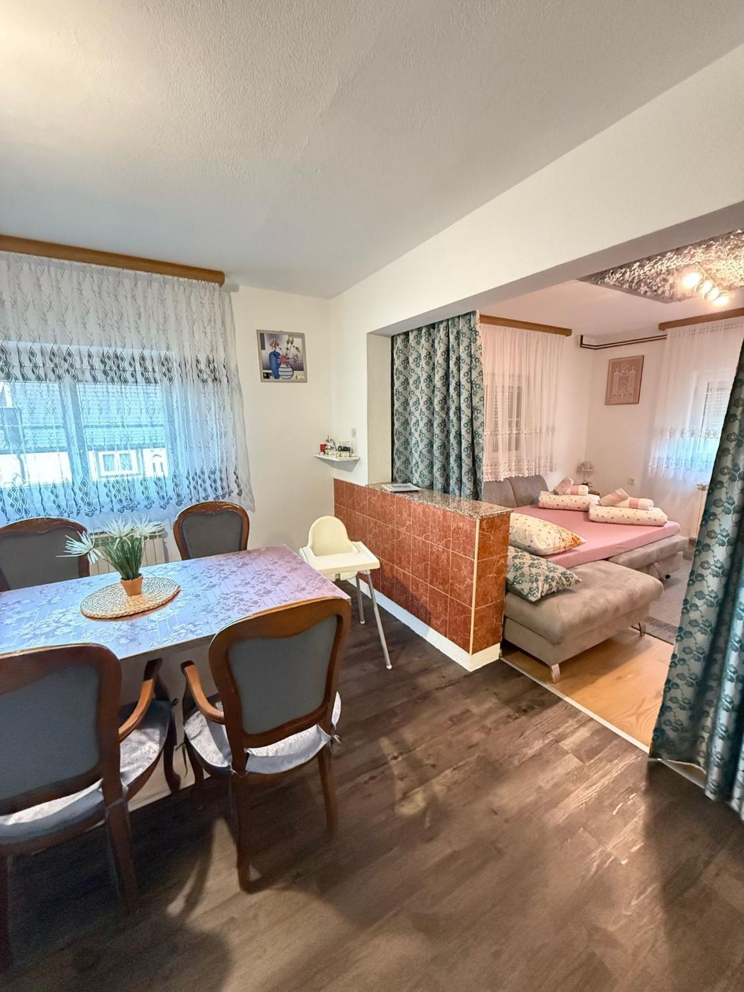 Apartments Marija Vrelo Korenicko Luaran gambar